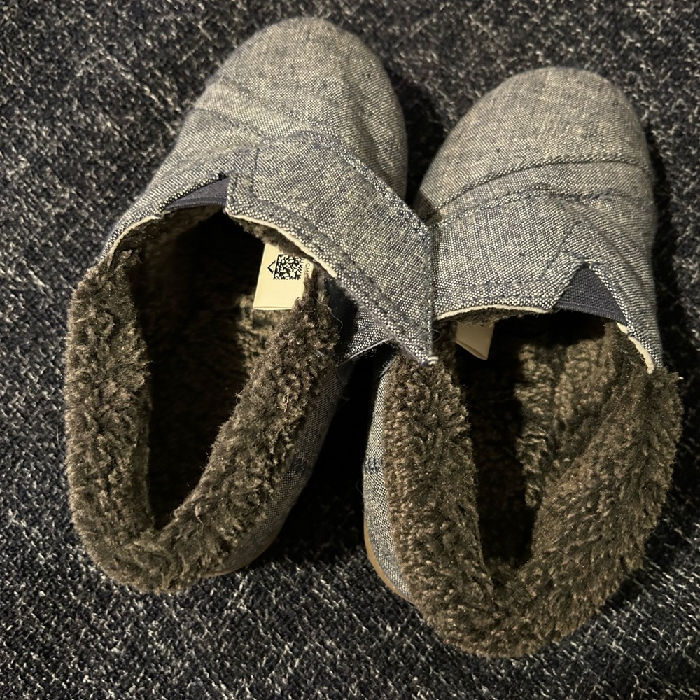 Children/Toddler Tom’s House Slippers/shoes Size 11 - Picture 5 of 7